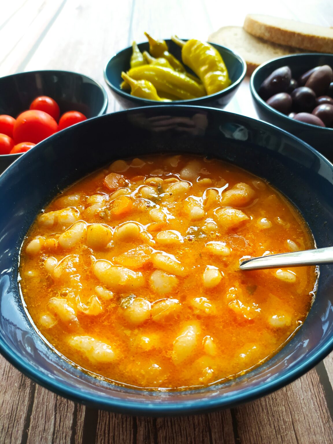 Bohnensuppe-griechische-Fasolada - griechisches Magazin