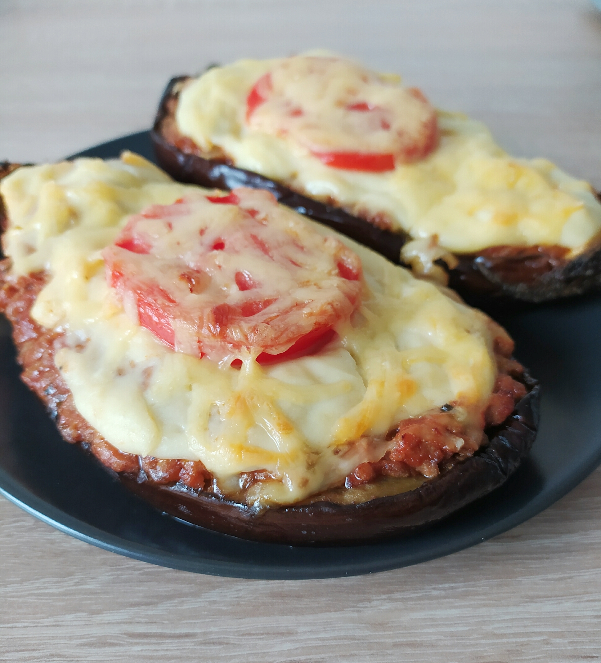 Gefüllte Auberginen mit Hackfleisch-Papoutsakia - griechisches Magazin Gefüllte Auberginen mit Hackfleisch-Papoutsakia - griechisches Magazin